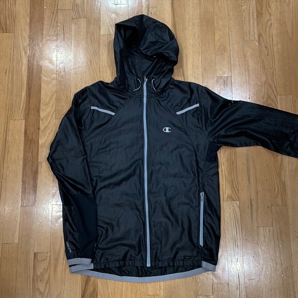 Men’s Champion Long Sleeve lightweight windbreaker